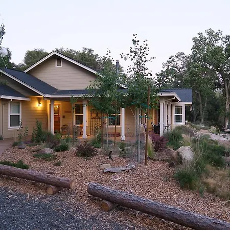 Bed and Breakfast Red Tail Ranch
